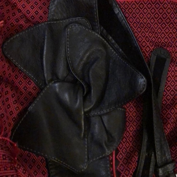 VALENTINO Fabulous Front Knot Belt